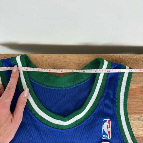 NBA Champion Dallas Mavericks Mashburn 32 Jersey - Picture 7 of 10